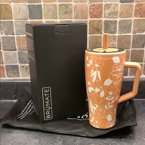 Brumate Era 30 oz in Sandstone Bloom